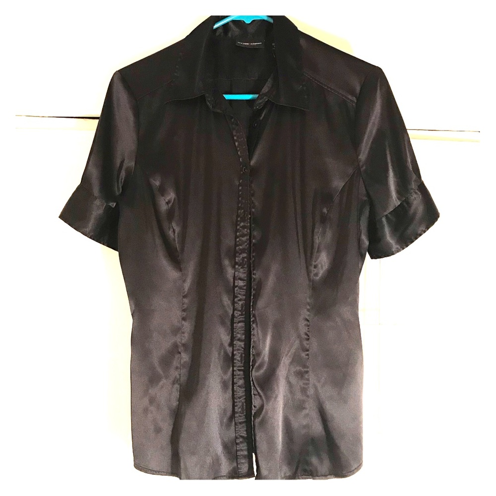 Cute button-down short sleeve blouse